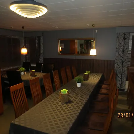 Jokikeskus 3* קמי